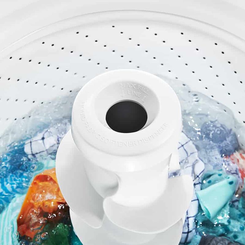 Centro-de-Lavado-20kg-HE-Blanco-ambientada